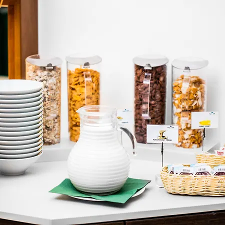 Allyouneed Klagenfurt קלגנפורט